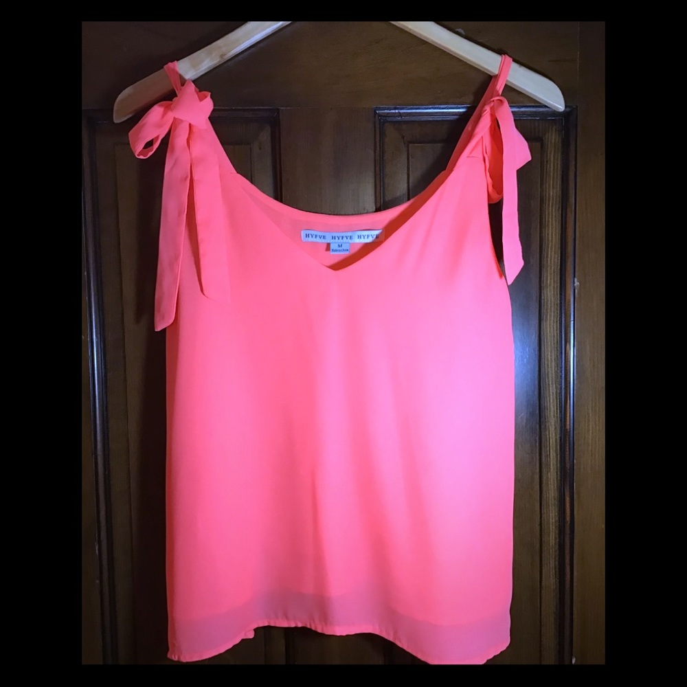 New with tags Bright coral/pink flowy tank top